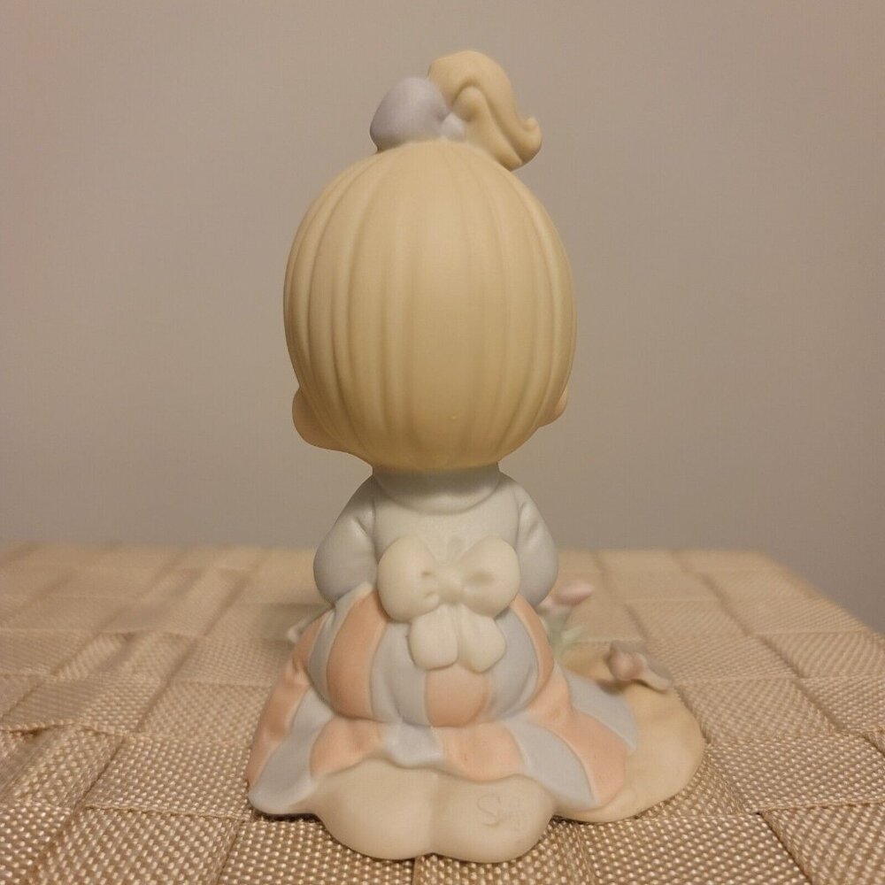 VINTAGE PRECIOUS MOMENTS FIGURINE "SOWING THE SEEDS OF LOVE" 1992 MEMBERS ONLY - Picture 4 of 6